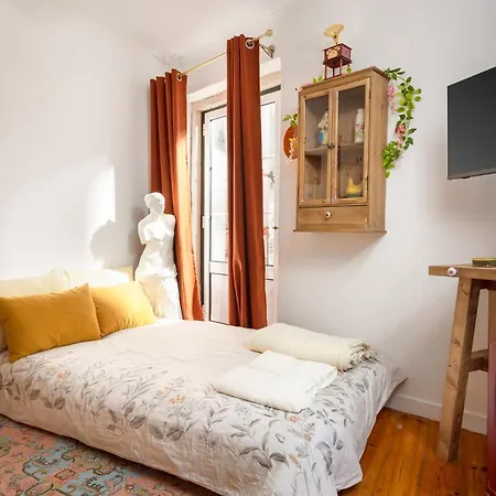 Romantic Alfama Balcony - 10 Minutes From Terreiro Do Paco *