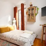 Romantic Alfama Balcony - 10 Minutes From Terreiro Do Paco Apartment *